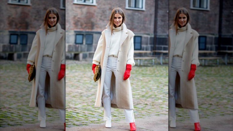 woman wearing red gloves