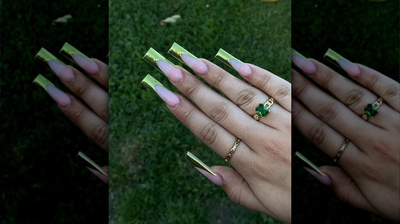 Chrome green nails