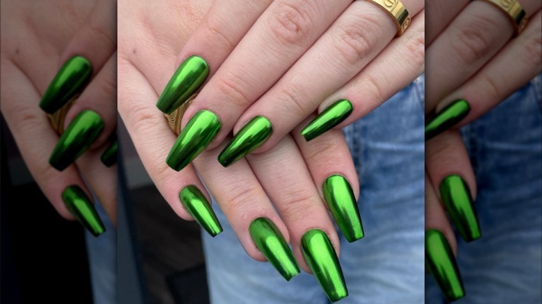 Green chrome nails