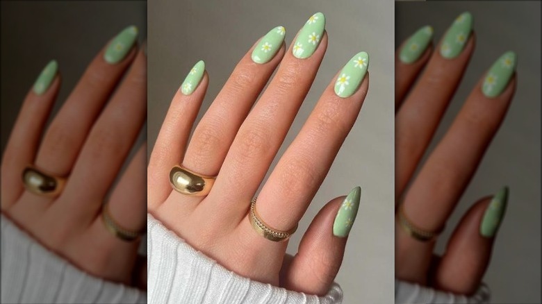 Spring green nails