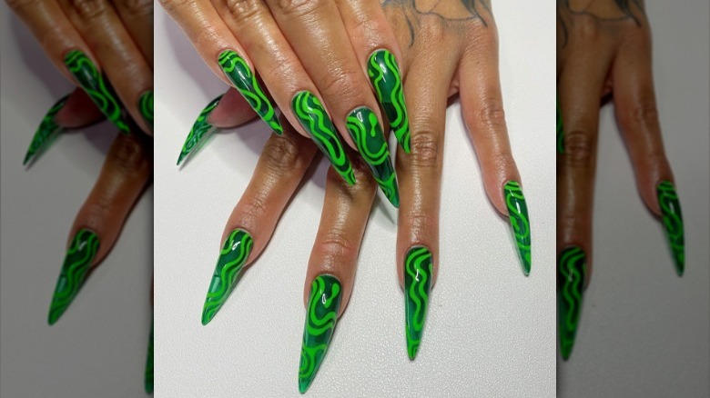 Green swirl nails