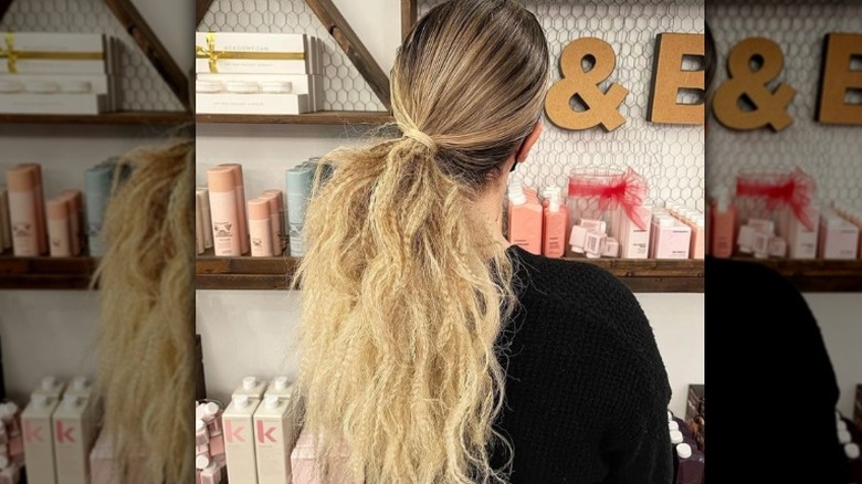 Crimped low ponytail 