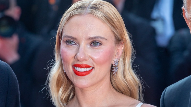 Scarlett Johansson's lob hairstyle