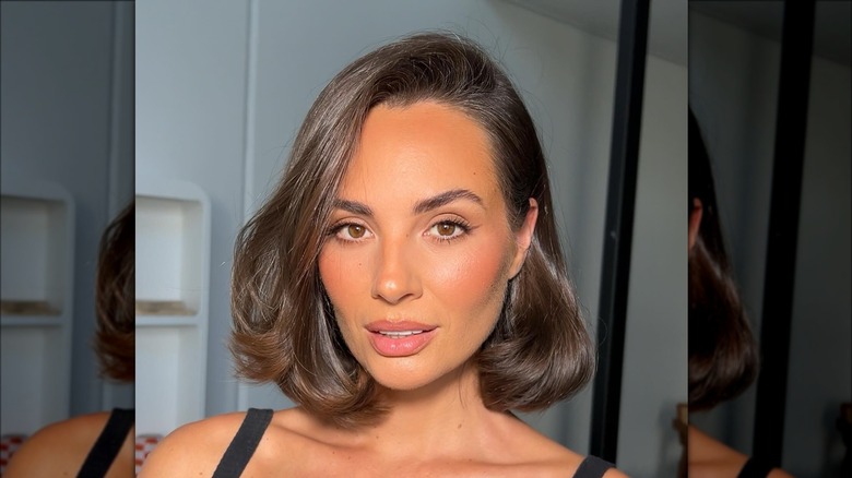 woman with short brunette bob