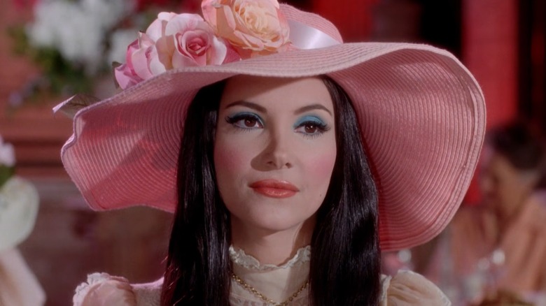 Still of Samantha Robinson as Elaine Parks in "The Love Witch"