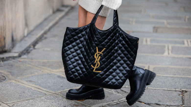 The Spring/Summer 2023 Handbag Trends From Fashion's Most