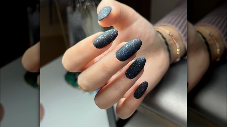 Matte black glitter nails 