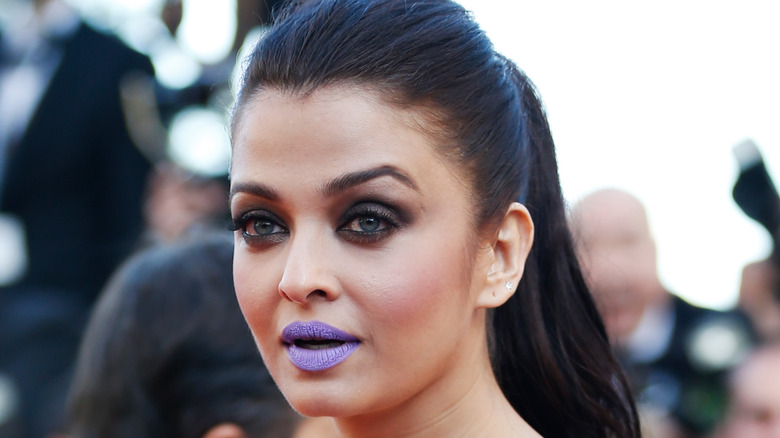 Aishwarya Rai lavender lipstick