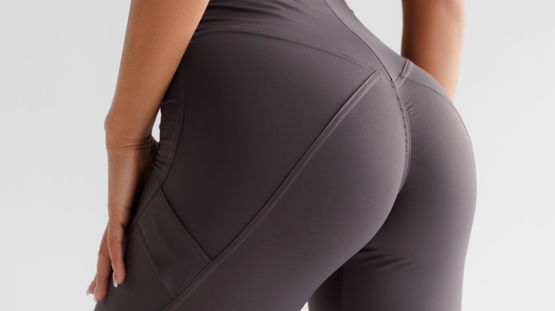 What are the risks of using leggings without panties? - Quora