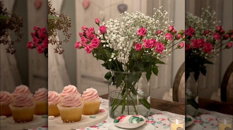 Pink and white floral centerpiece