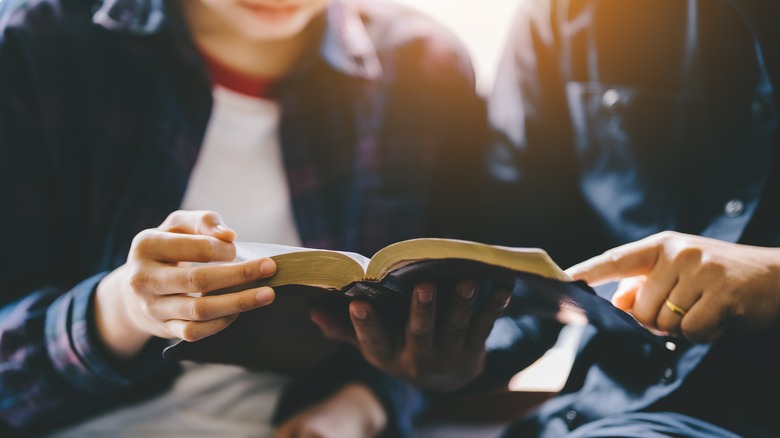 couple reading bible