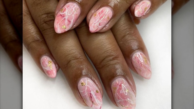 Rose quartz nails with gold details