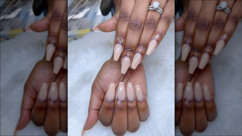 light nude nails