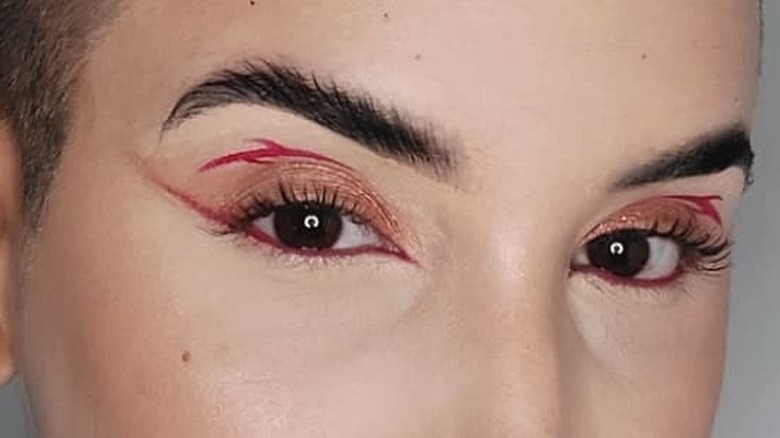 Red floating eyeliner