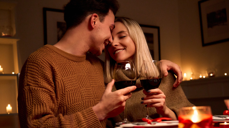 couple drinking wine 
