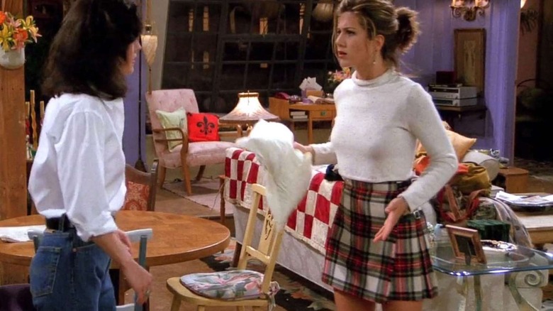 Rachel Green's plaid skirt outfit