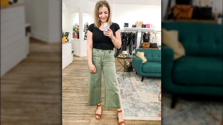 How To Rock Wide-Legged Pants If You're Short