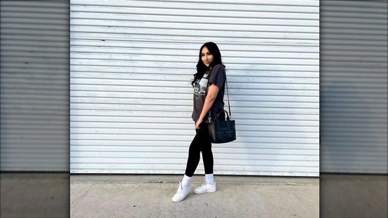 oversized t-shirt with large bag