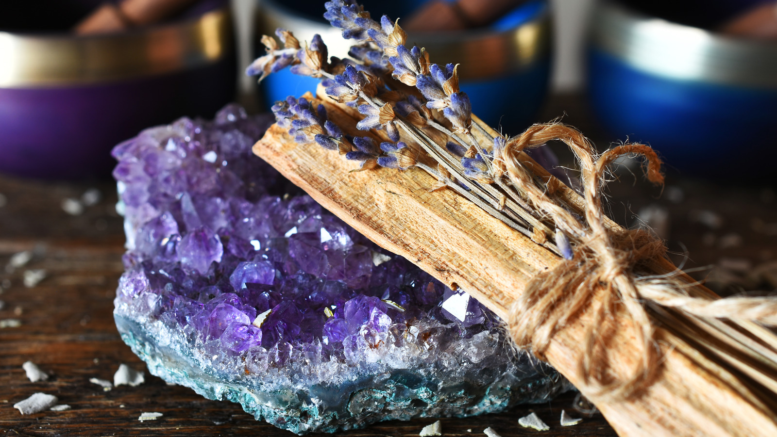 https://www.glam.com/img/gallery/how-to-tap-into-the-healing-powers-of-amethyst-crystals/l-intro-1675344033.jpg