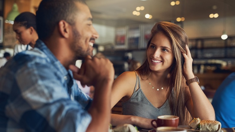 couple on first date