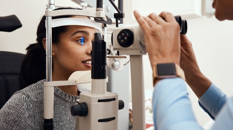 Eye exam for contact lenses