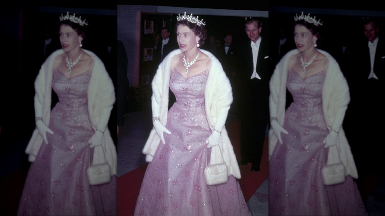 Queen Elizabeth wearing dress in malta
