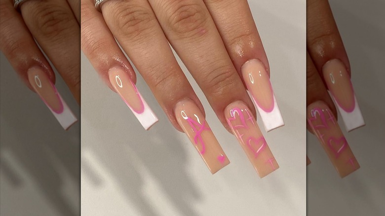 pink initial nail trend 