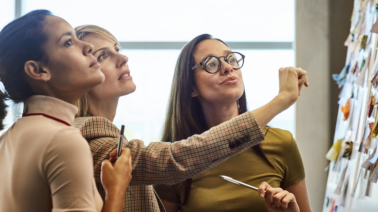 women working together at work