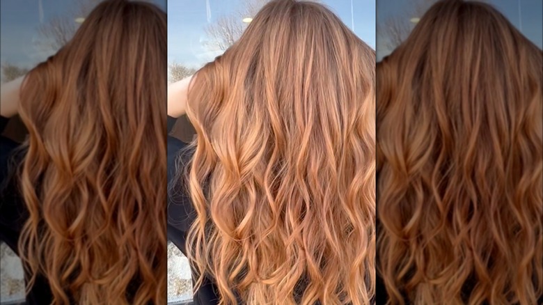 Long, wavy kettle copper hair