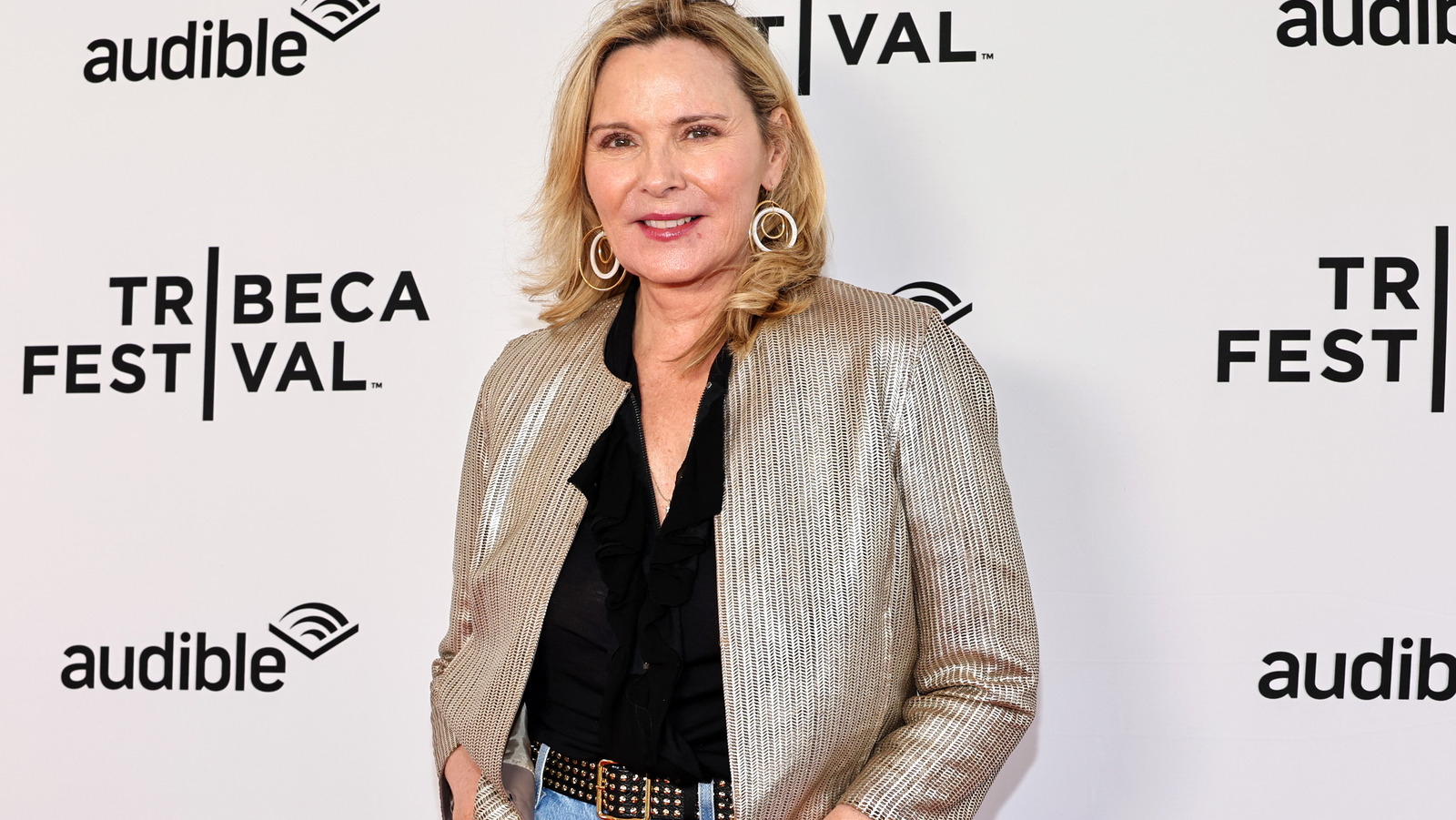 Kim Cattrall Gives Off Samantha Jones Vibes as She Models Body