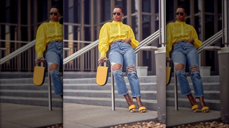 Yellow top and accessories