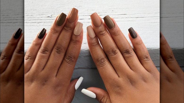 White to brown nude gradient nails