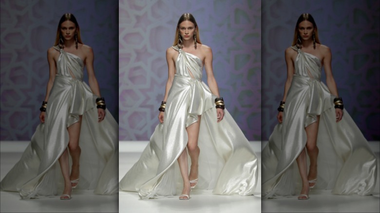 model walking for Barcelona Bridal Week