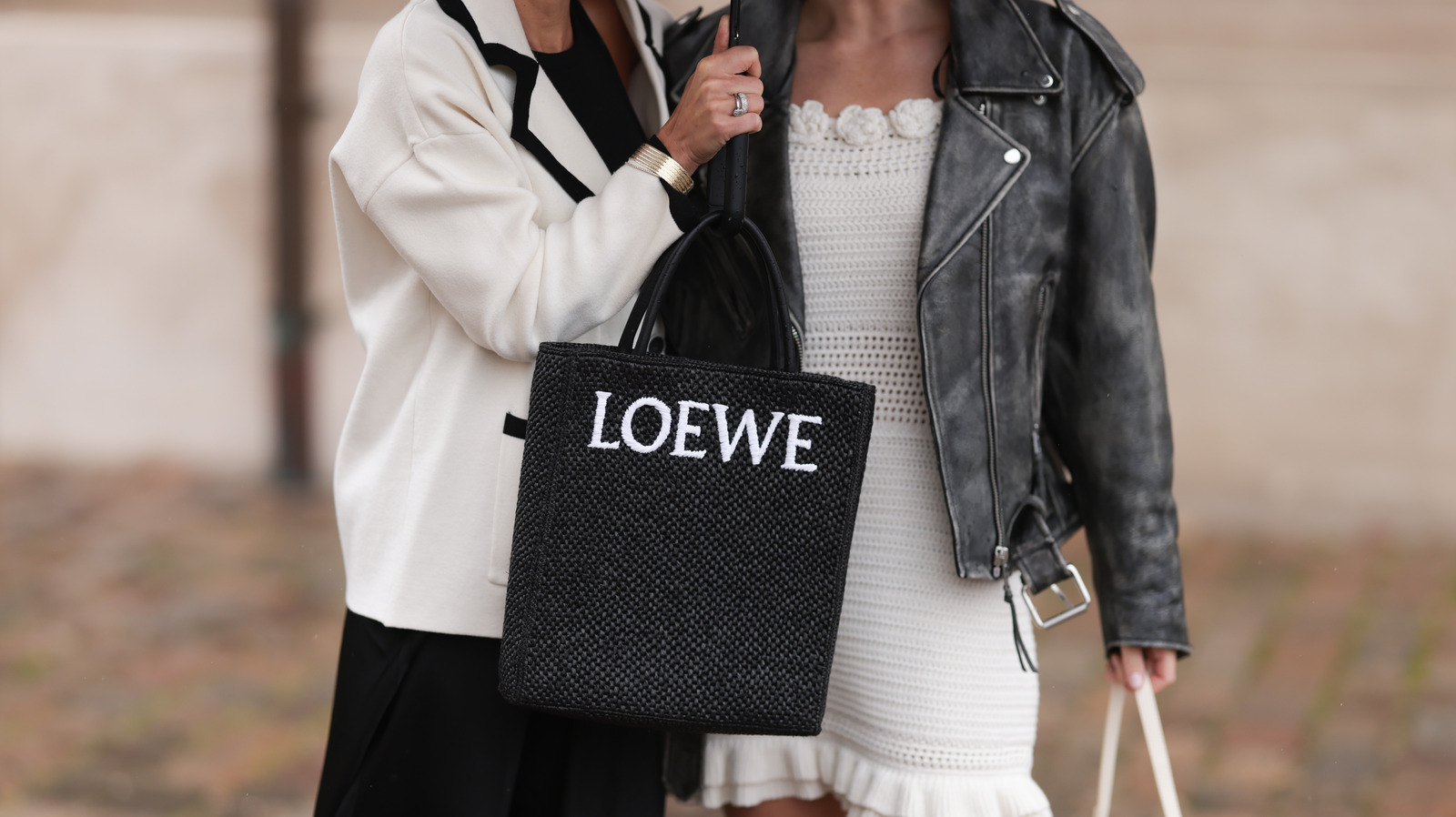 Loewe Puzzle Bag - Neutral Vibes!  Loewe puzzle bag, Fashion, Street style  bags