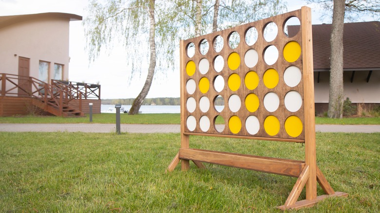 connect four backyard game for entertainment