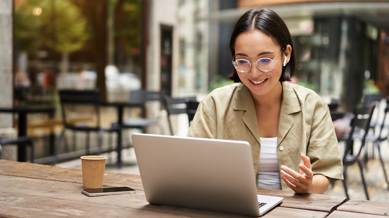 Woman attends virtual consult 