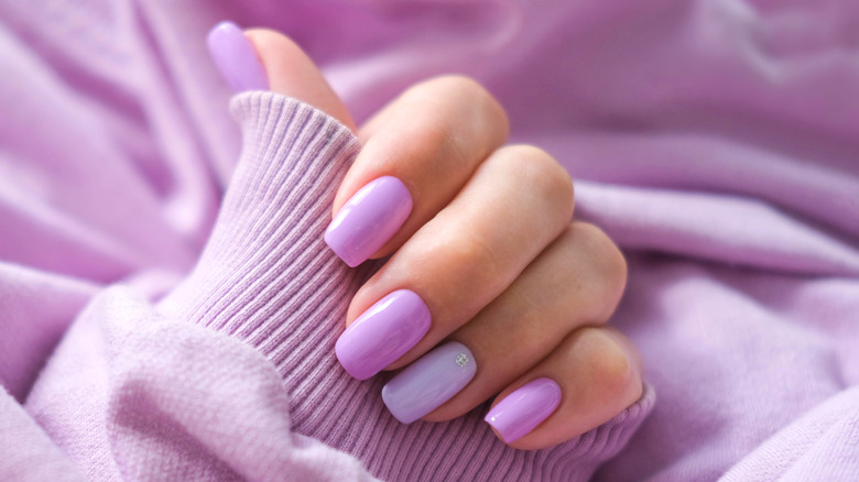Light purple nails