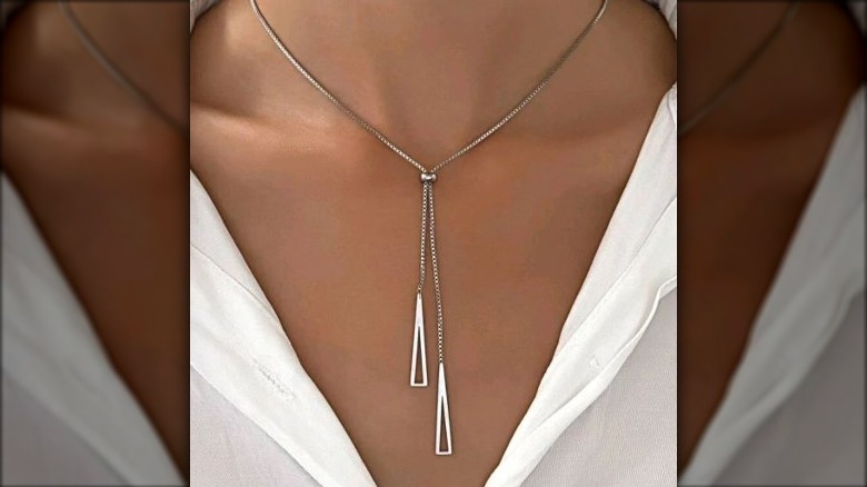 Lariat necklace