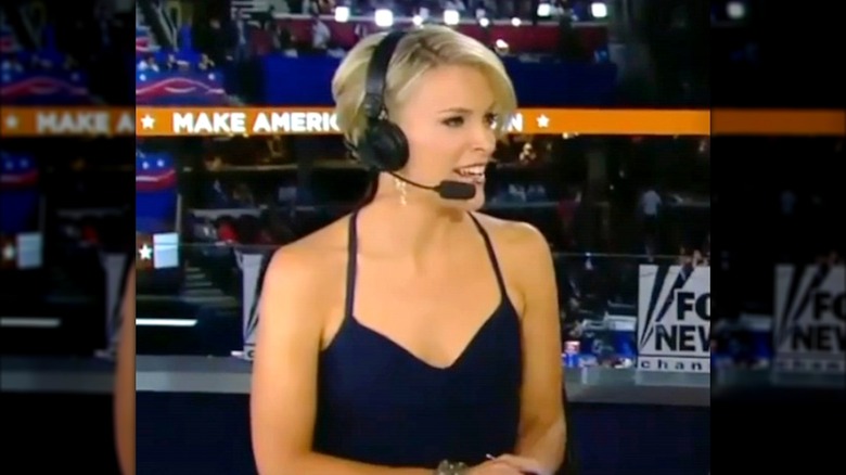 Megyn Kelly wearing a spaghetti-strap dress while reporting on the 2016 RNC.