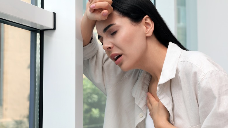 woman having a panic attack