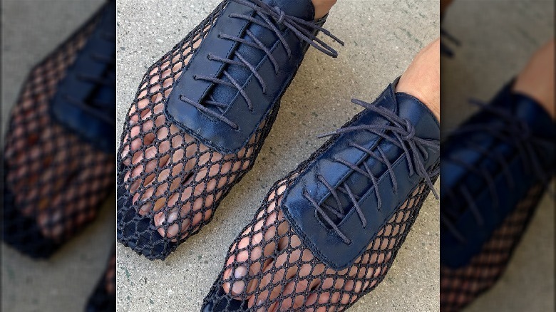 laced up mesh flats