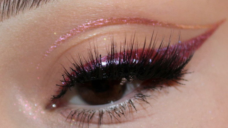 Rose gold and pink double eyeliner