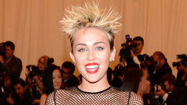 Miley Cyrus with spiky hair at the 2013 Met Gala