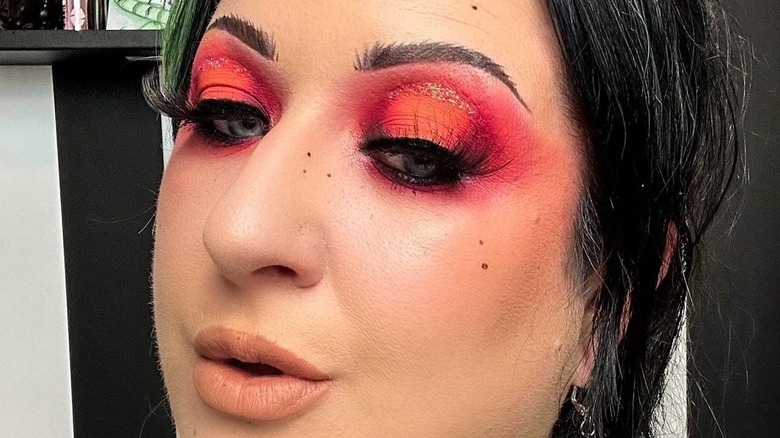 Coral halo eye