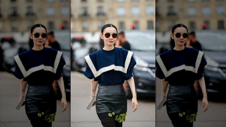 woman wearing navy blue top