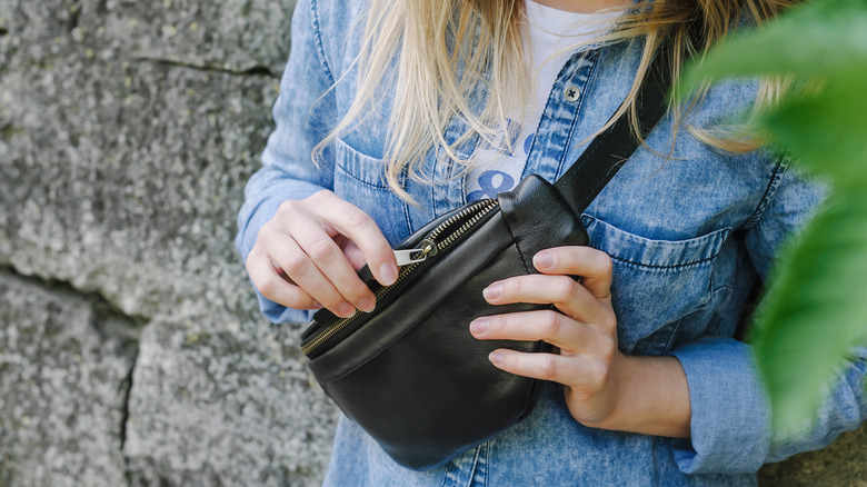 Woman with fanny pack 