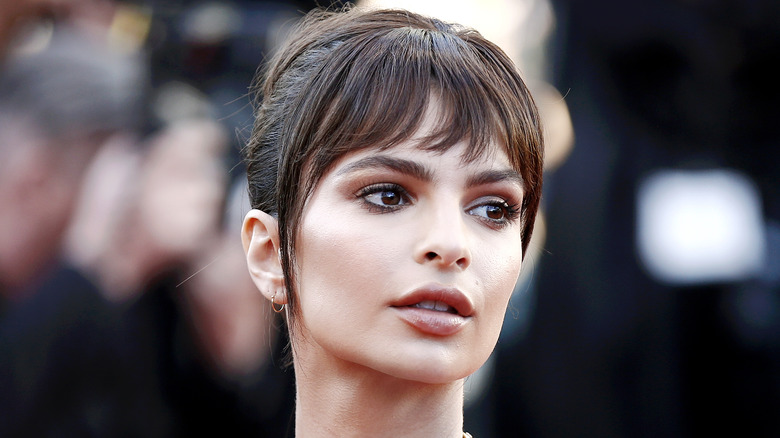 Emily Ratajkowski bangs