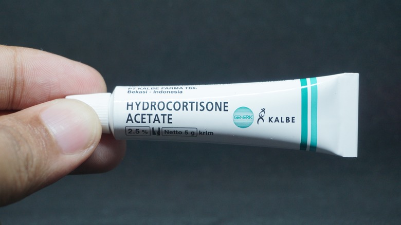 Hydrocortisone cream for itch relief