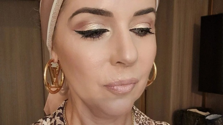 eye with sheer two-toned eyeshadow