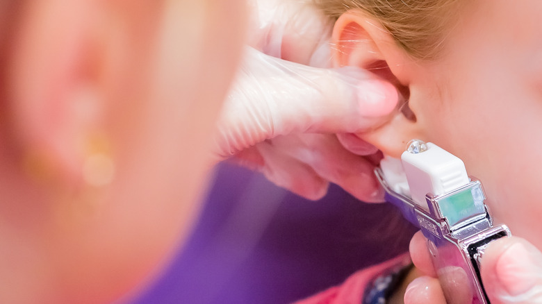 Why You Should Choose Ear Piercing with Needles vs. Piercing Guns